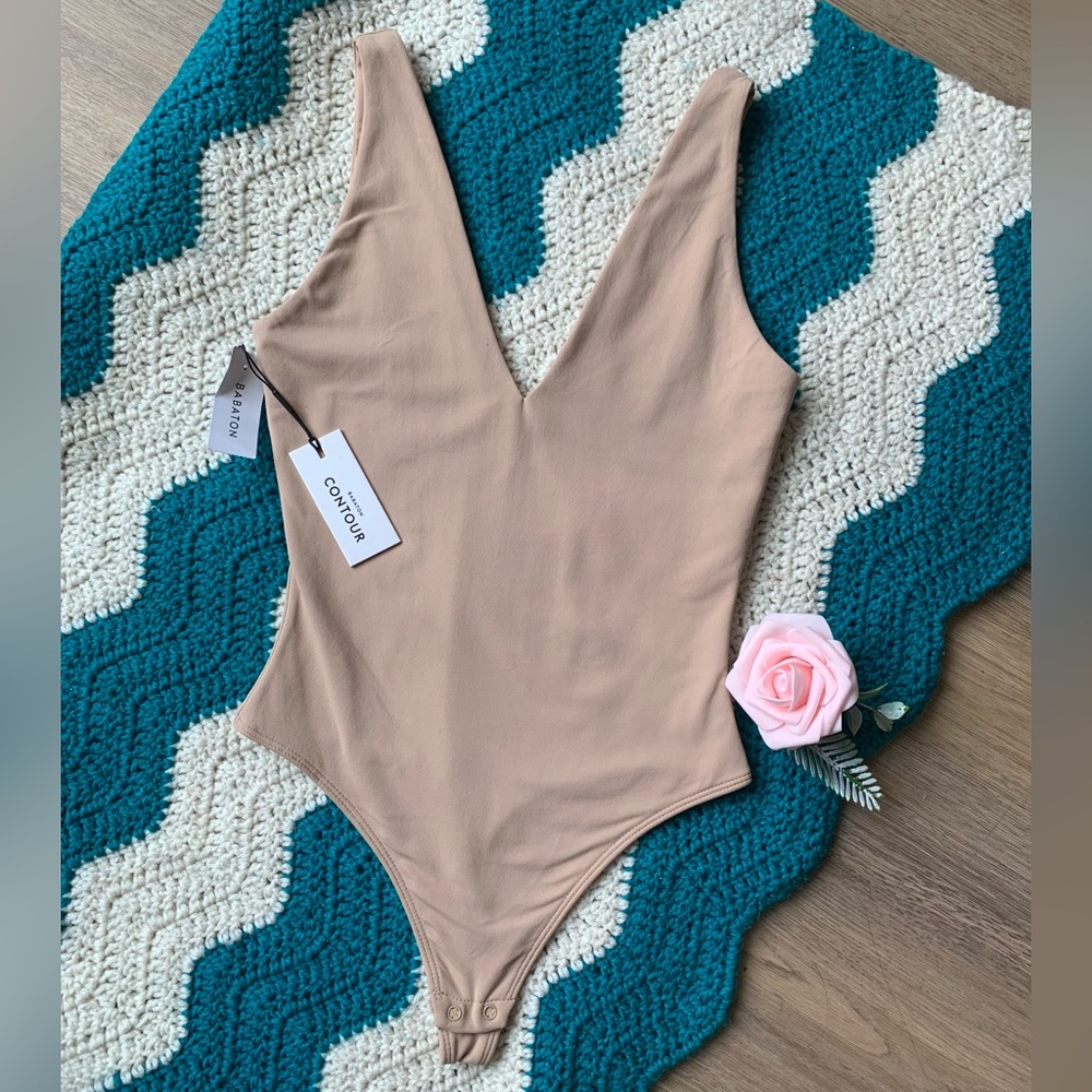 Babaton Contour V-Neck Bodysuit in Soft Tan - Picture 2 of 13